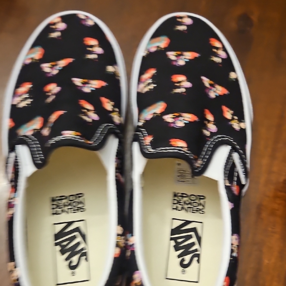 Vans Kids Slip-On Sneakers - Black with Colorful Print - Picture 4 of 8